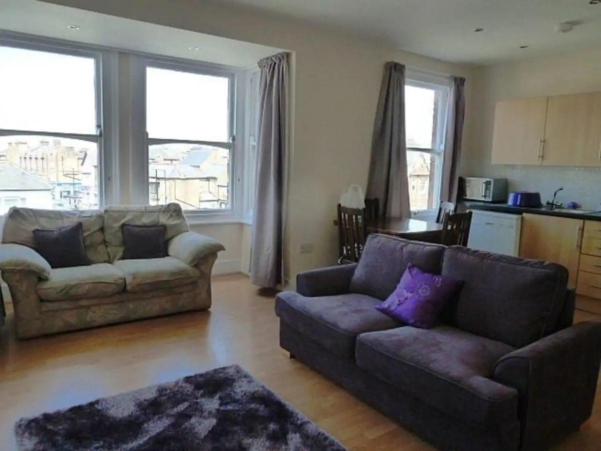 Top Floor Flat With Sea View แฮร์นเบย์ ภายนอก รูปภาพ