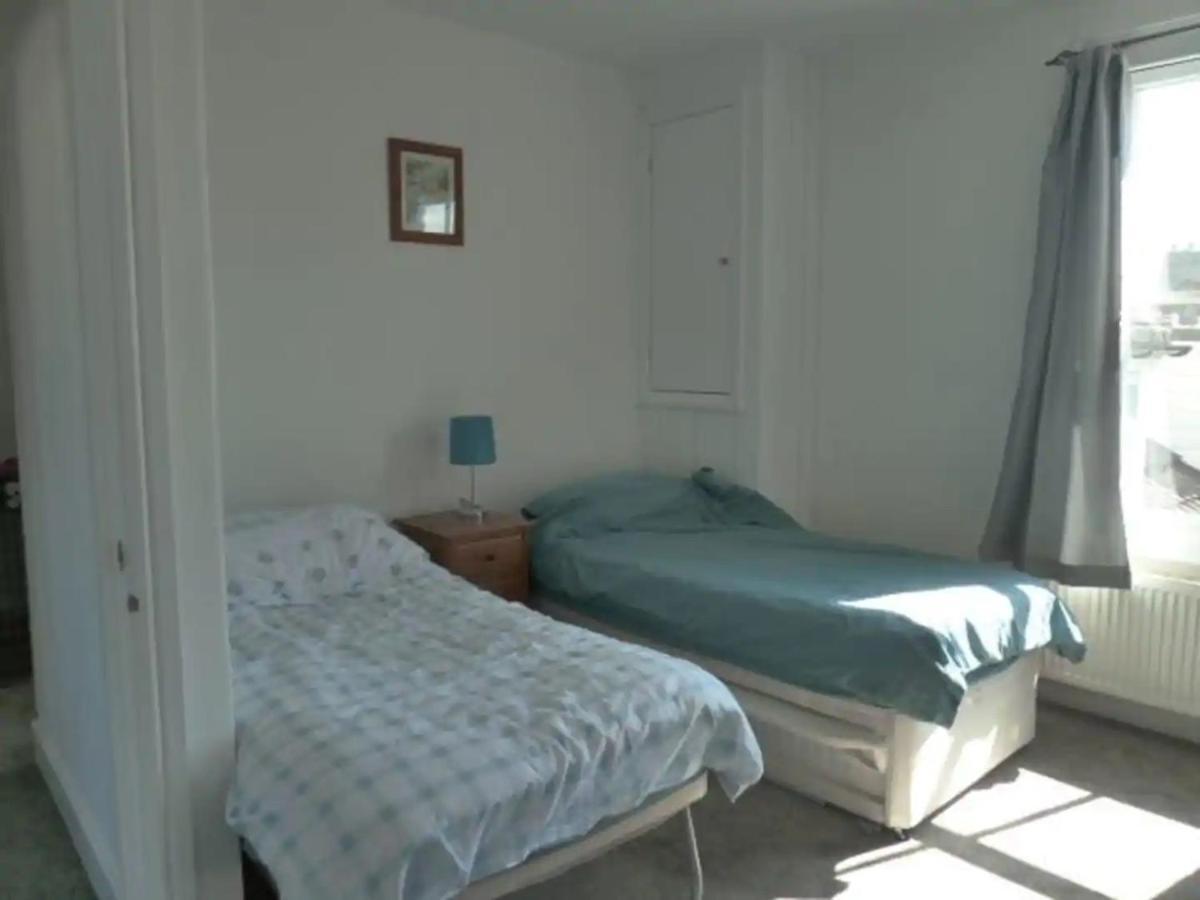 Top Floor Flat With Sea View แฮร์นเบย์ ภายนอก รูปภาพ